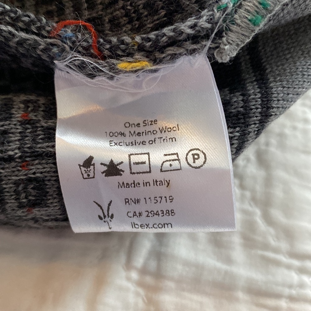 Ibex Merino Toque - Picture 2 of 6